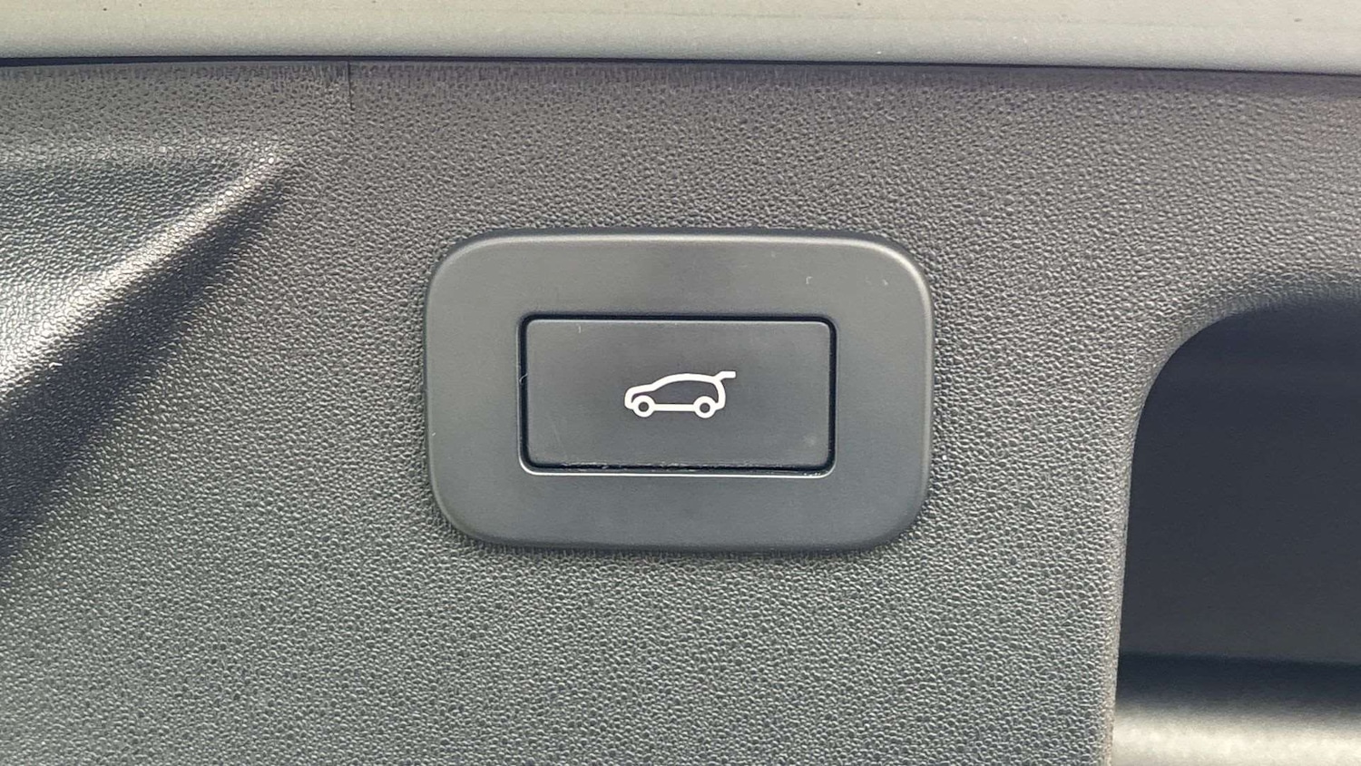 Used Land Rover Discovery Sport 2023 for sale - 77032130: Photo 34