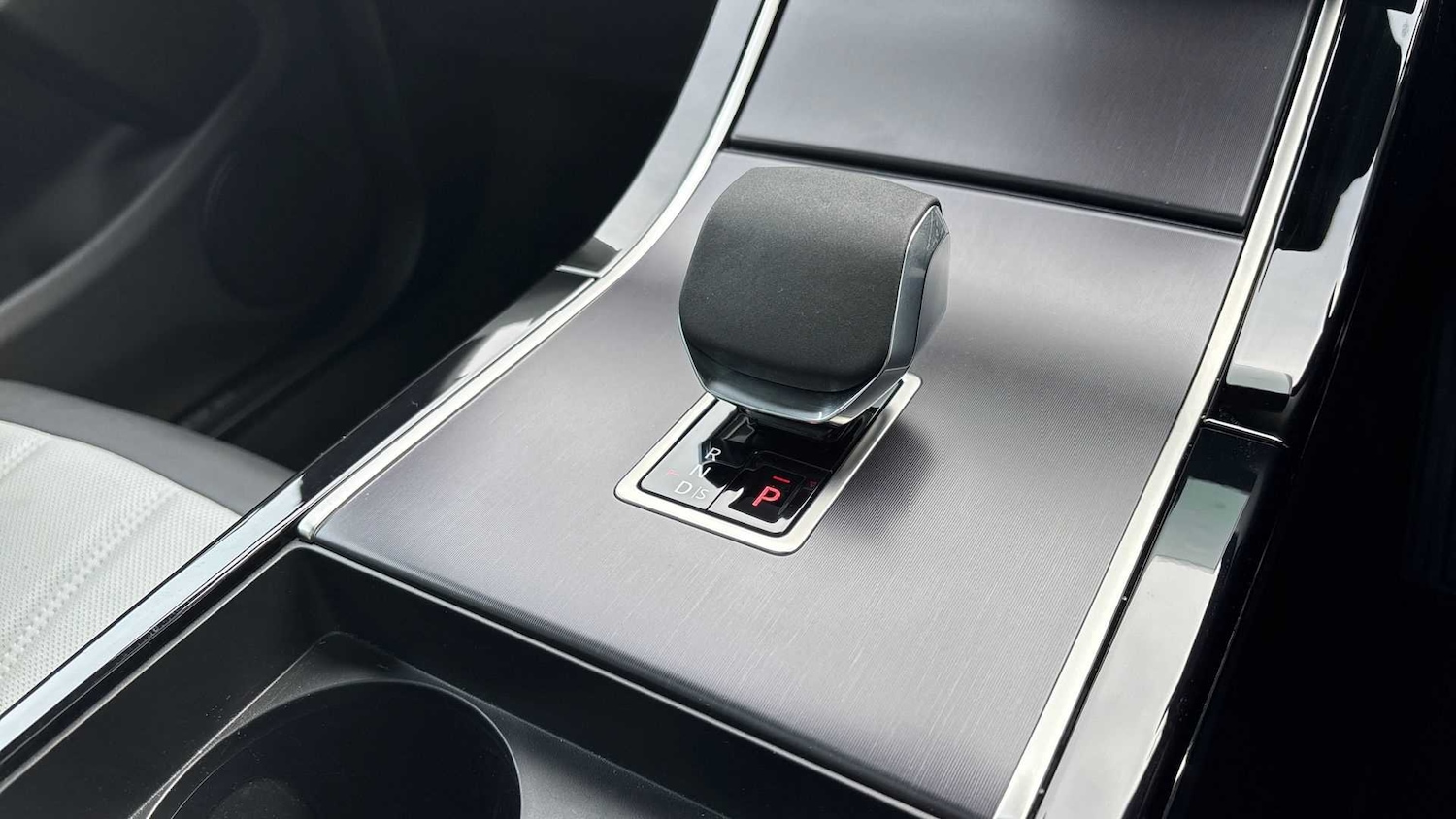 Used Land Rover Range Rover Evoque 2025 for sale - 76460680: Photo 13