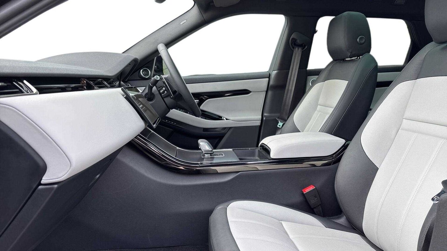 Used Land Rover Range Rover Evoque 2025 for sale - 76460680: Photo 3