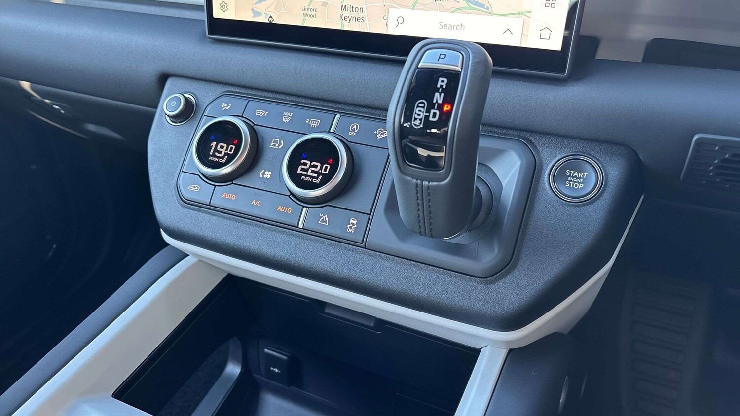 Used Land Rover Defender 2025 for sale - 77928701: Photo 13