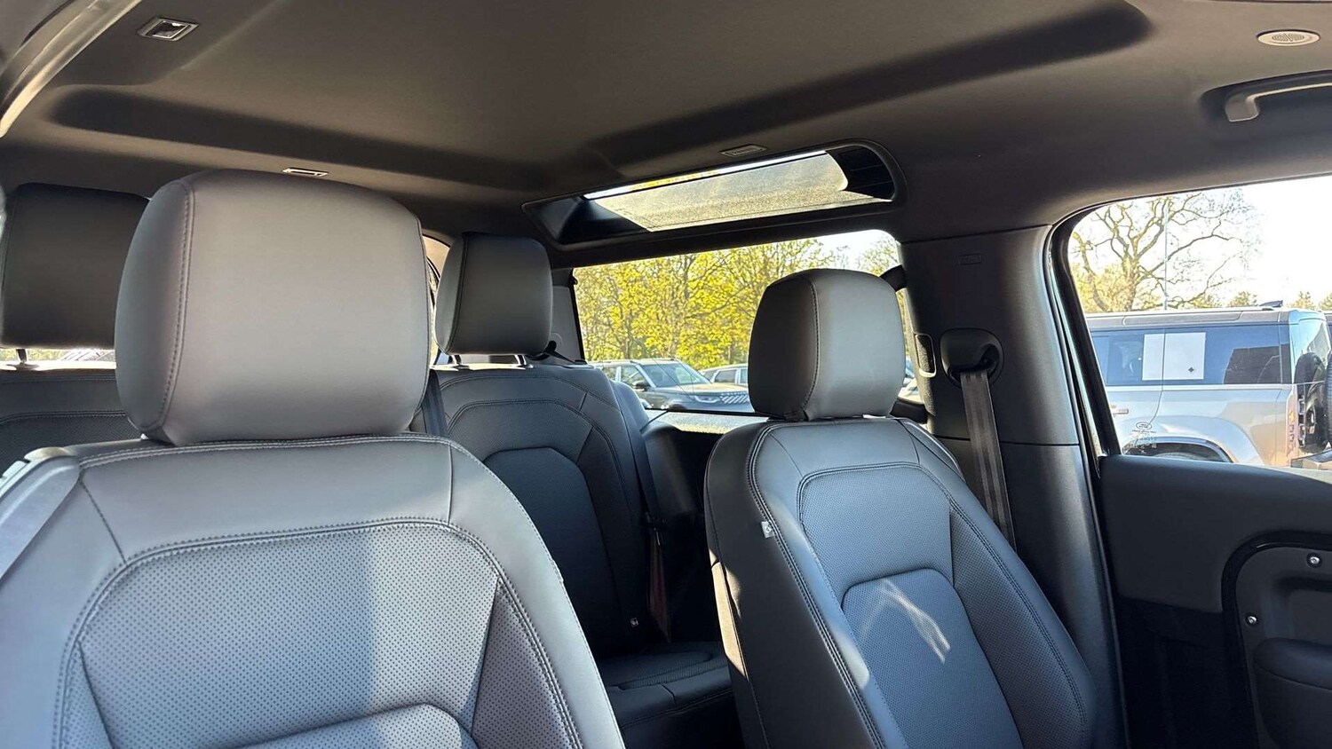 Used Land Rover Defender 2025 for sale - 77928701: Photo 27