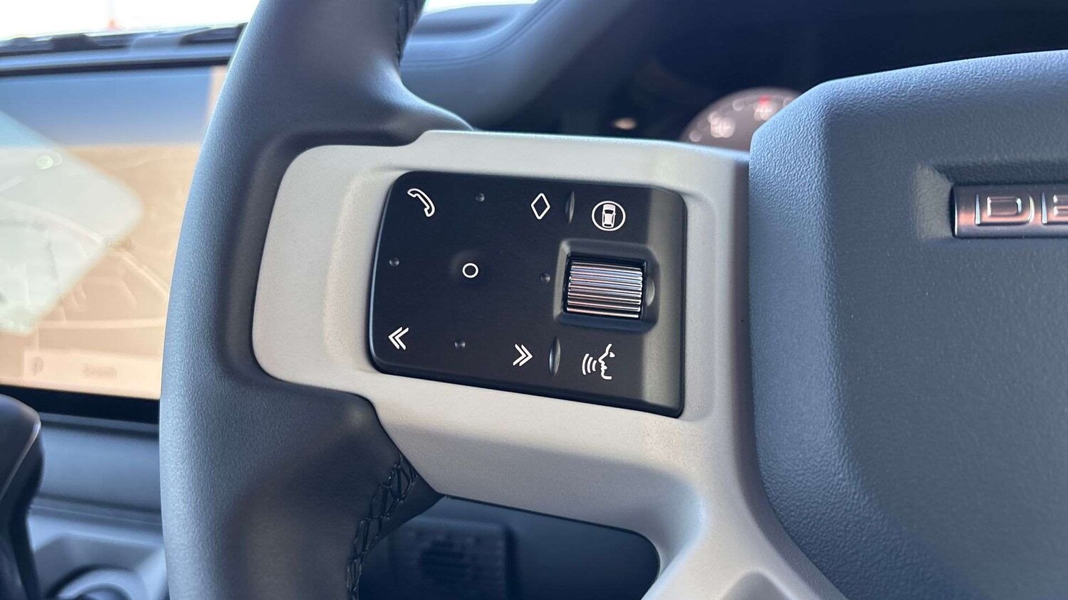 Used Land Rover Defender 2025 for sale - 77928701: Photo 30