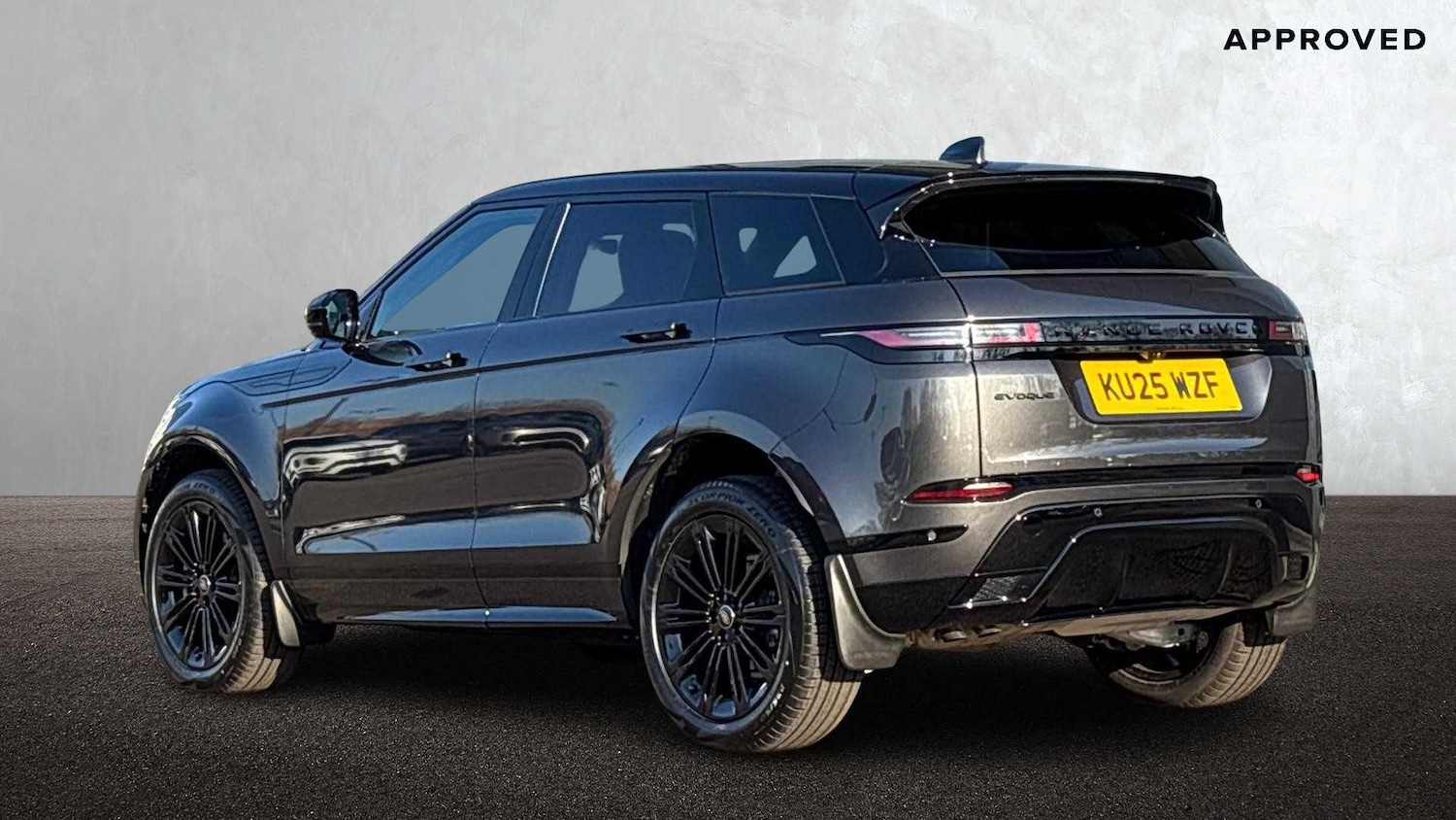 Used Land Rover Range Rover Evoque 2025 for sale - 76459995: Photo 2