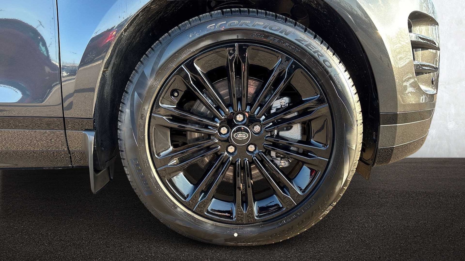 Used Land Rover Range Rover Evoque 2025 for sale - 76459995: Photo 8