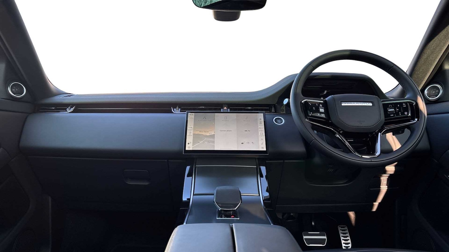 Used Land Rover Range Rover Evoque 2025 for sale - 76459995: Photo 9