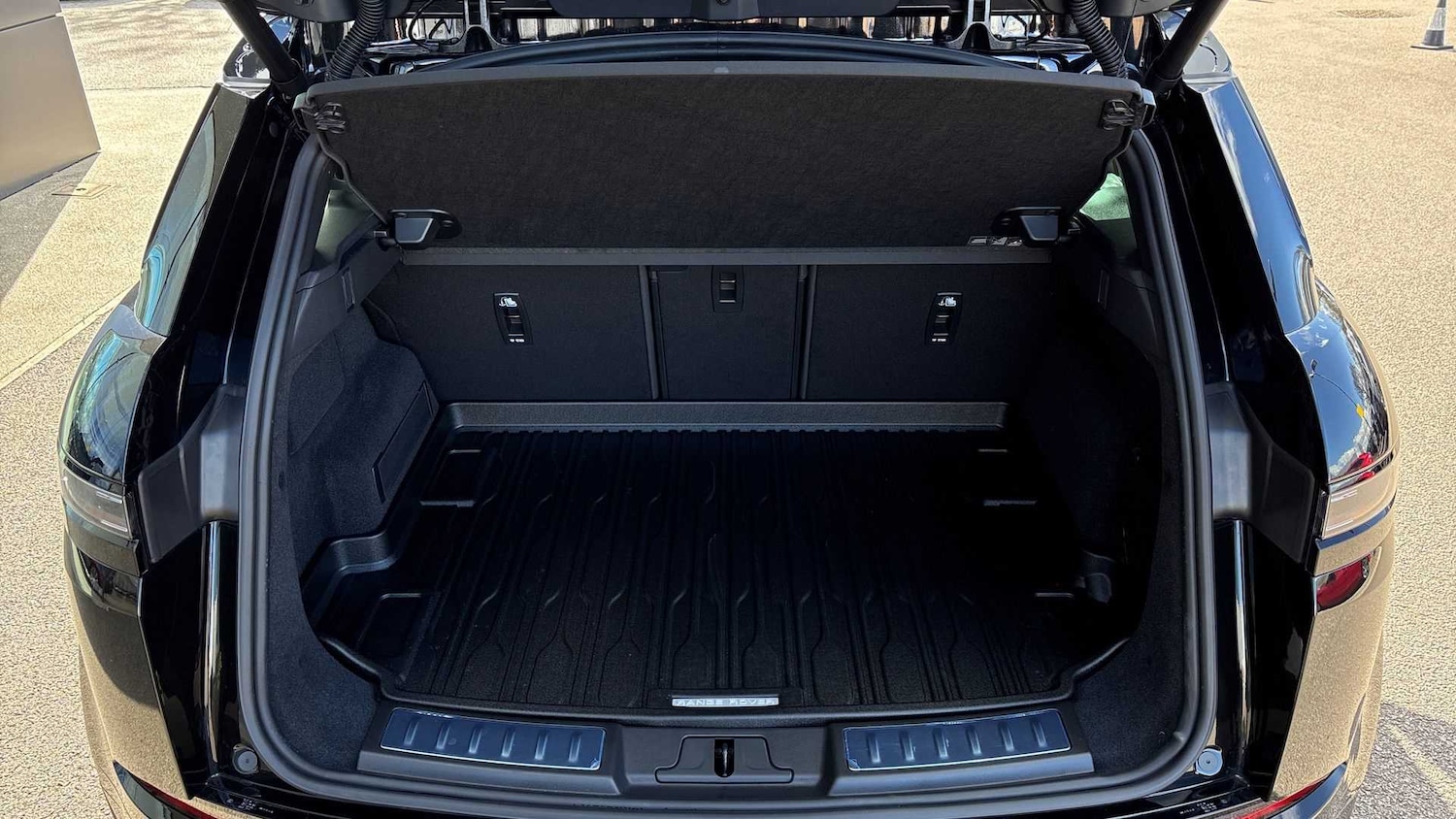 Used Land Rover Range Rover Evoque 2025 for sale - 76459797: Photo 10