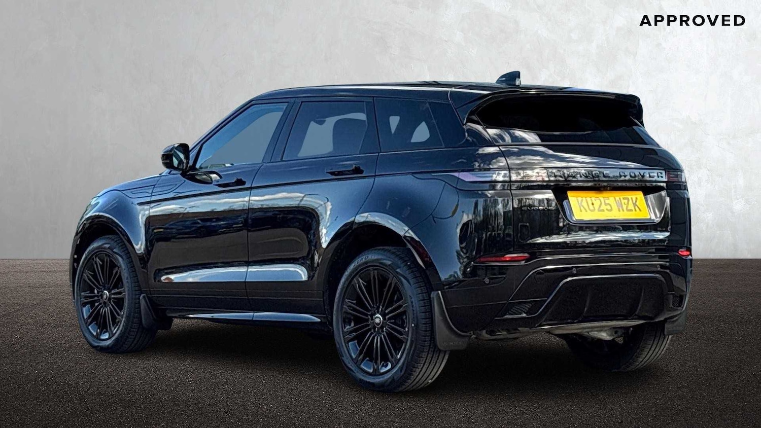 Used Land Rover Range Rover Evoque 2025 for sale - 76459797: Photo 2