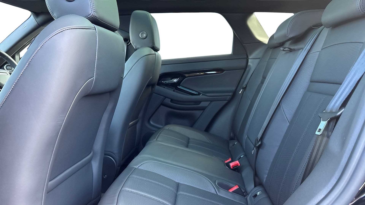 Used Land Rover Range Rover Evoque 2025 for sale - 76459797: Photo 4