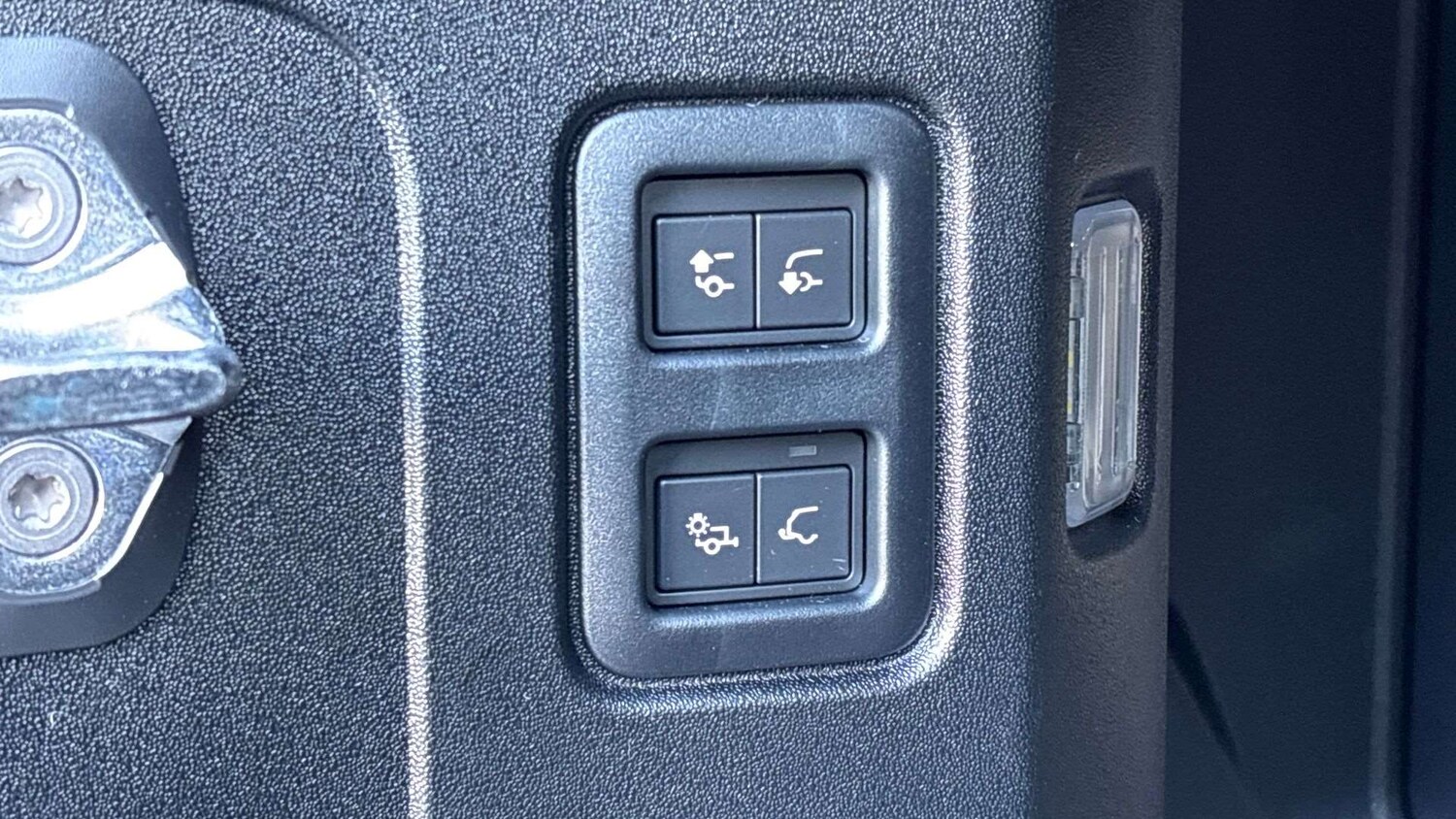 Used Land Rover Defender 2025 for sale - 77429010: Photo 27