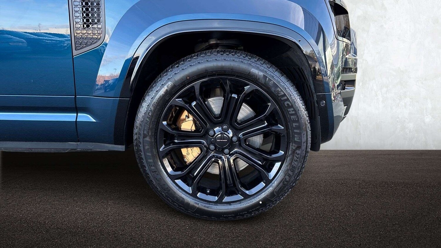 Used Land Rover Defender 2025 for sale - 77429010: Photo 8