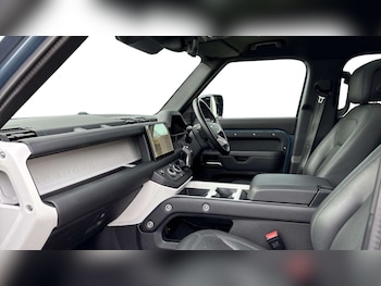 Used Land Rover Defender 2025 for sale - 78407794: Photo