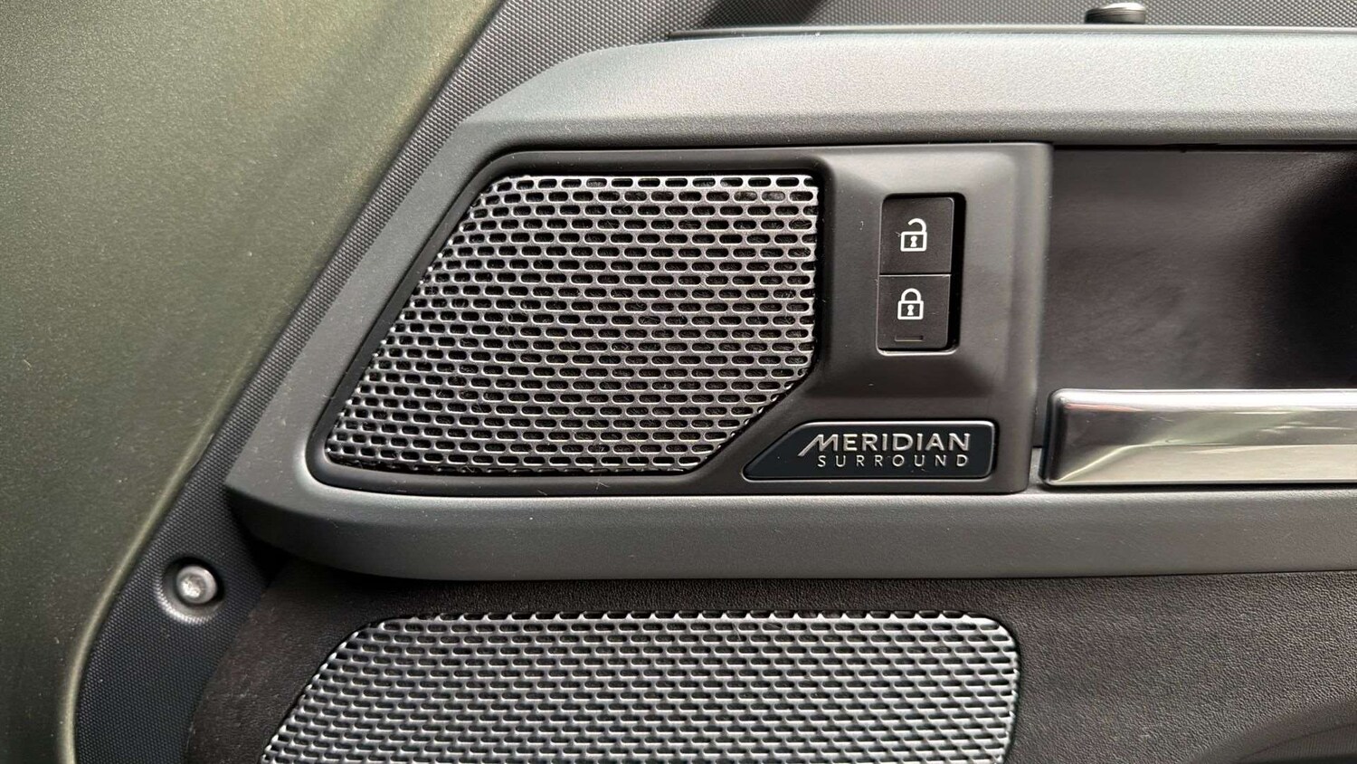 Used Land Rover Defender 2020 for sale - 78174016: Photo 24