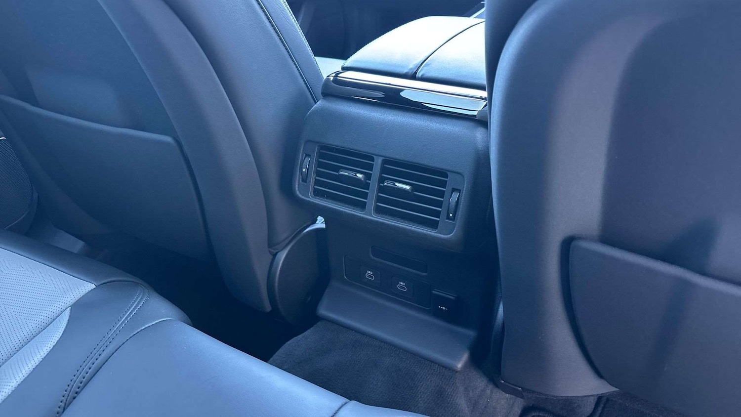 Used Land Rover Range Rover Velar 2024 for sale - 76460412: Photo 18