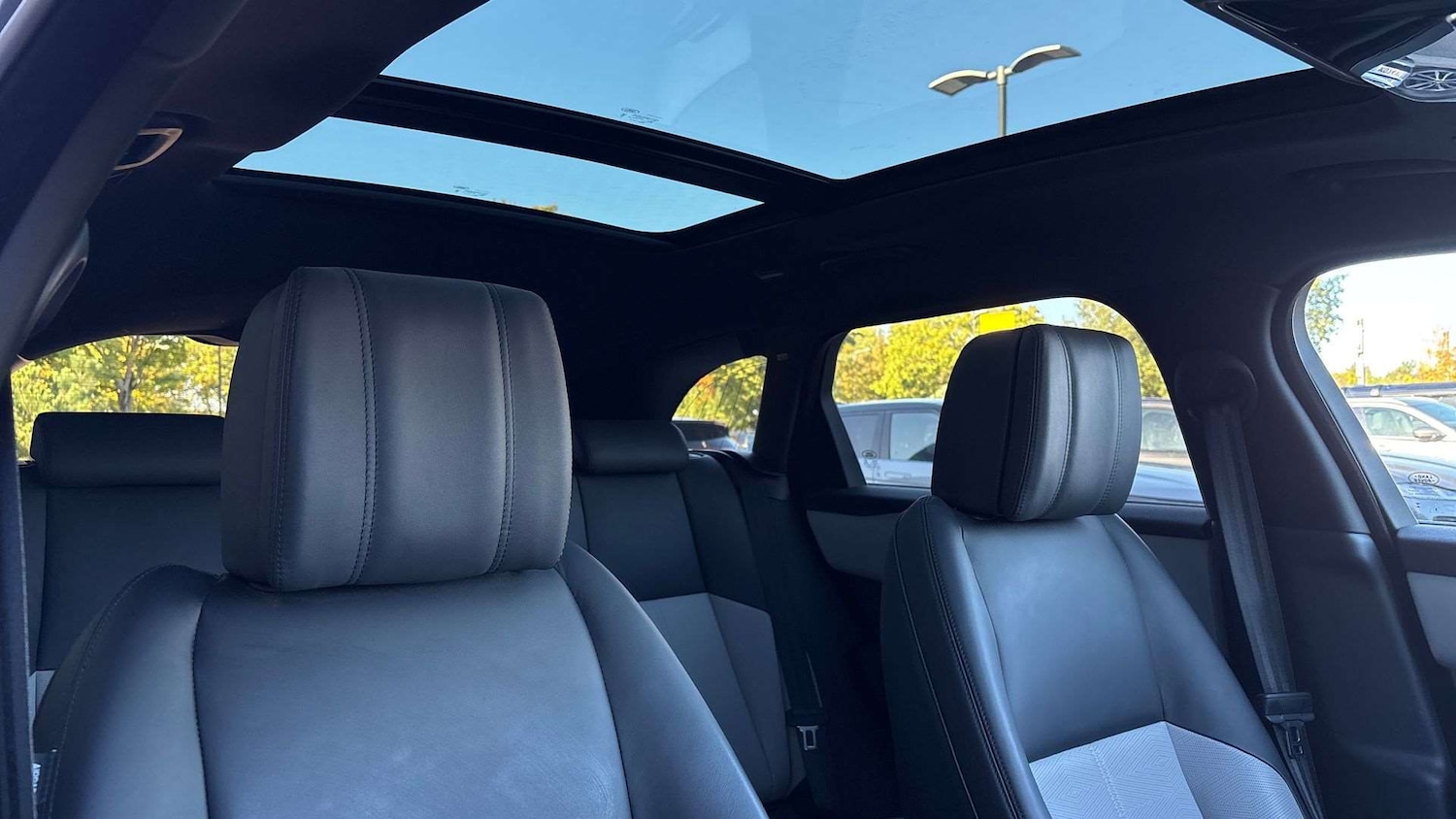 Used Land Rover Range Rover Velar 2024 for sale - 76460412: Photo 29