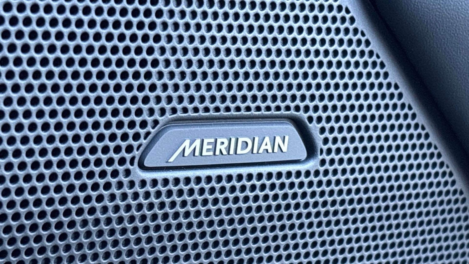 Used Land Rover Range Rover Velar 2024 for sale - 76460412: Photo 33