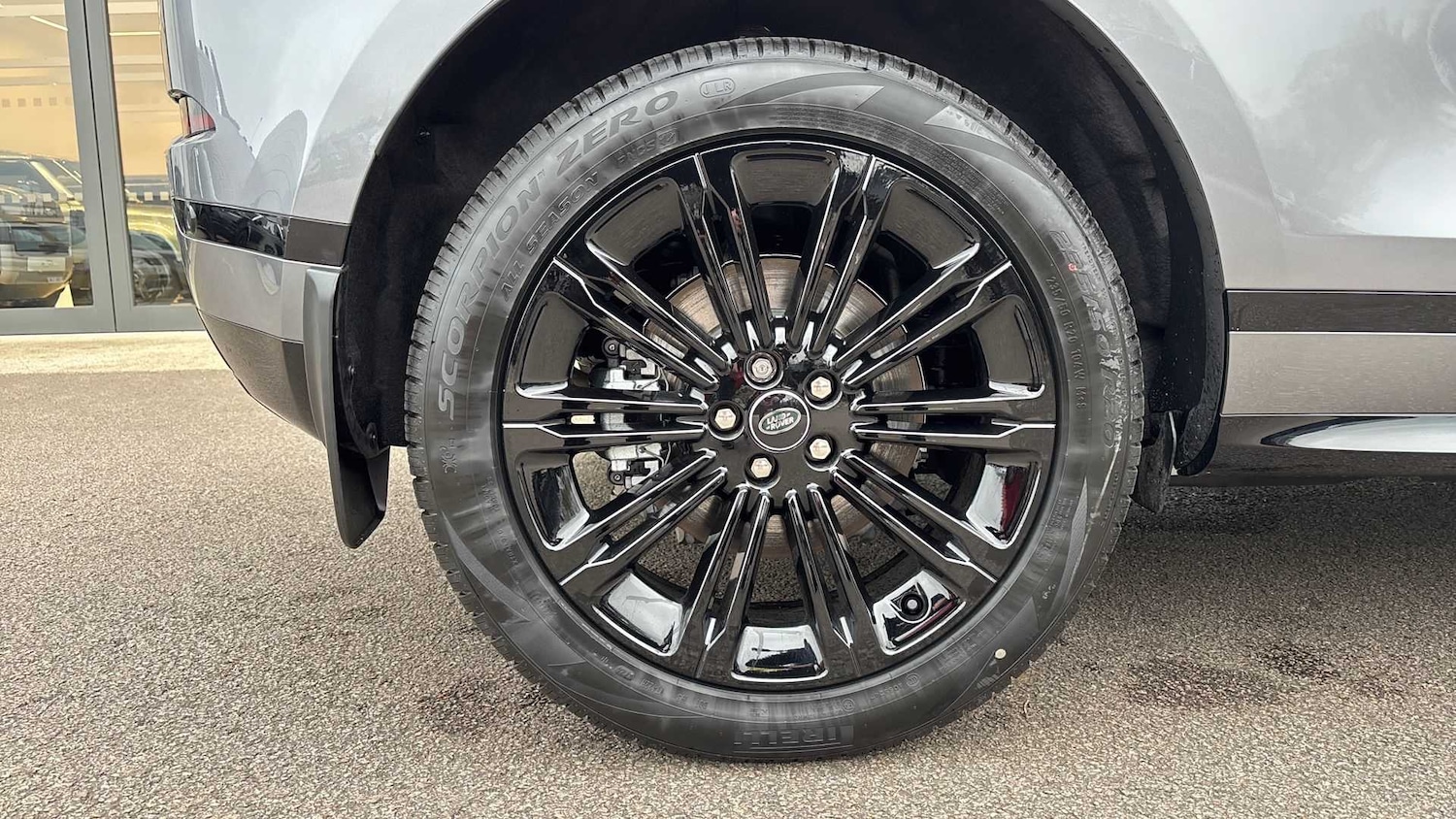 Used Land Rover Range Rover Evoque 2025 for sale - 76460651: Photo 24