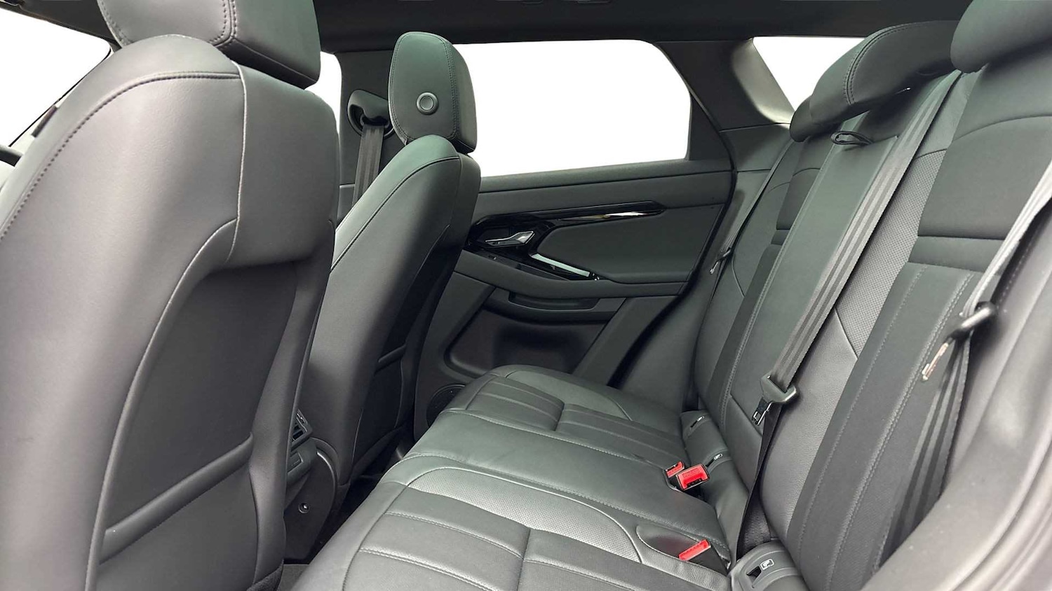 Used Land Rover Range Rover Evoque 2025 for sale - 76460651: Photo 4