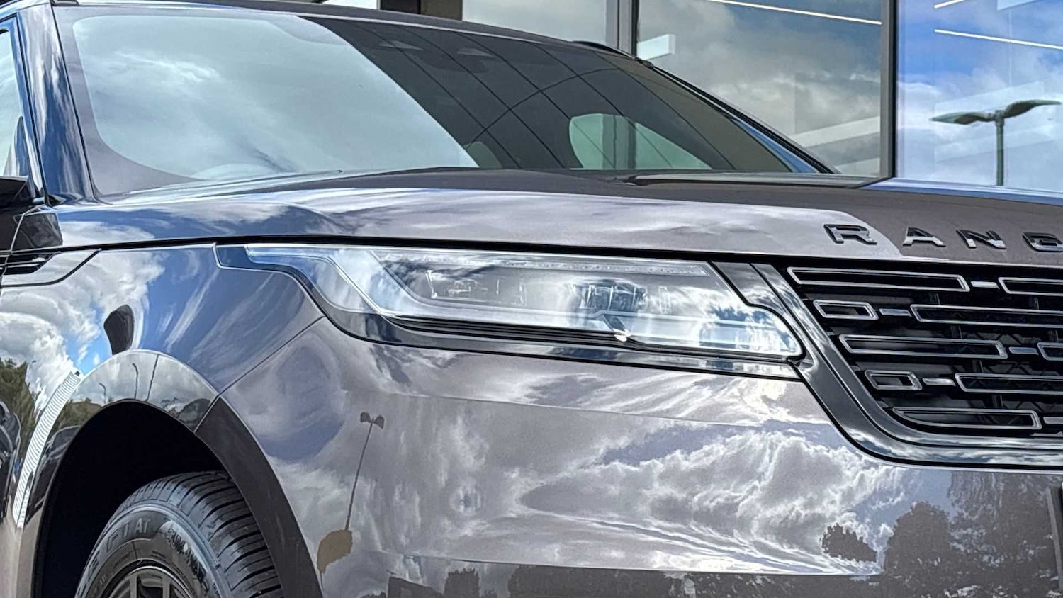 Used Land Rover Range Rover Velar 2025 for sale - 76540846: Photo 17
