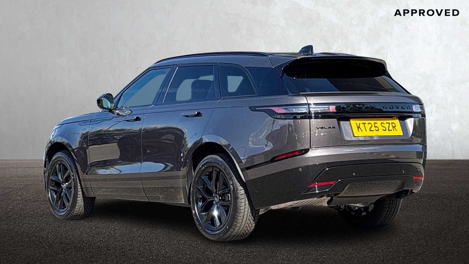 Used Land Rover Range Rover Velar 2025 for sale - 76540846: Photo 2