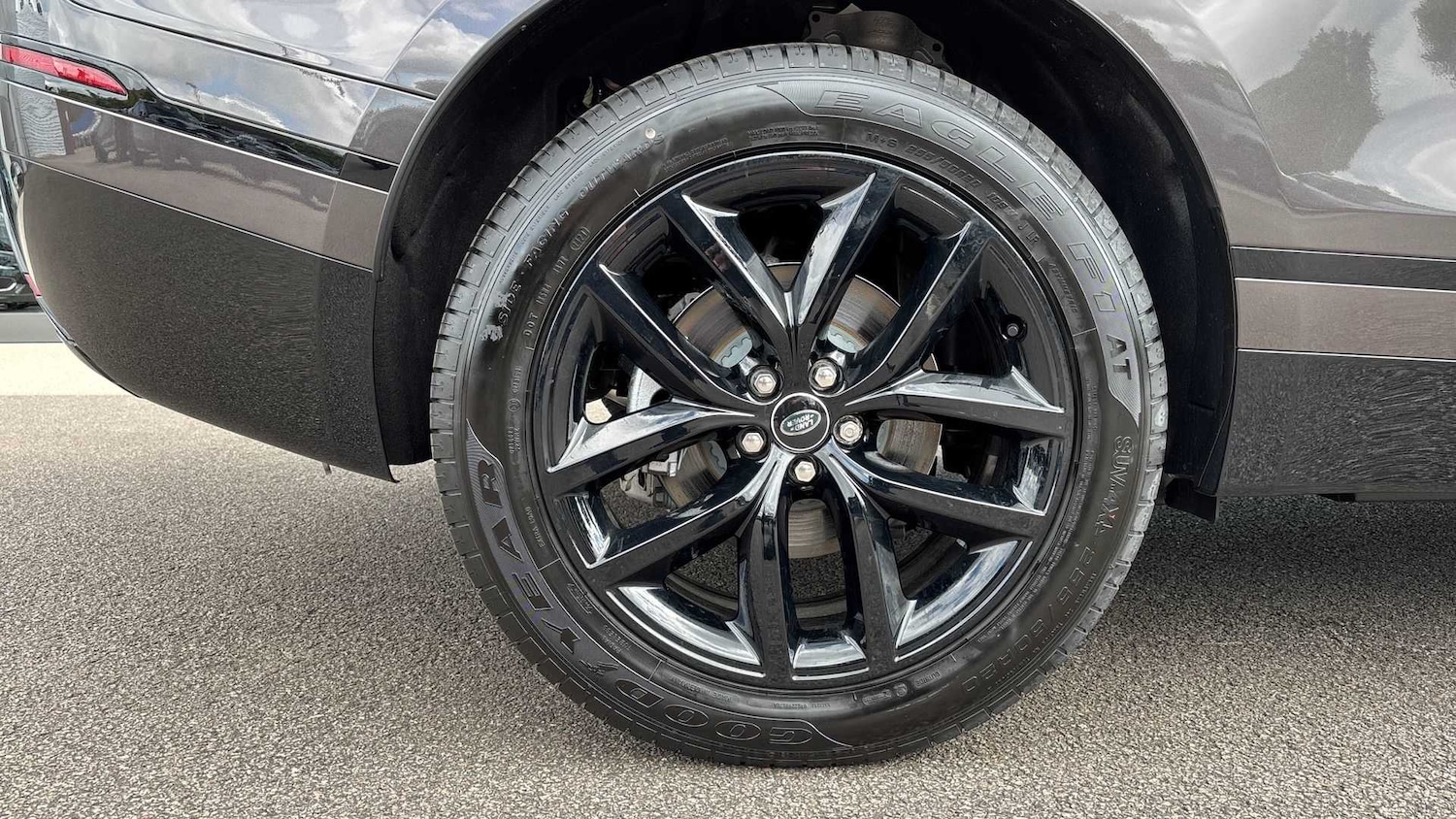 Used Land Rover Range Rover Velar 2025 for sale - 76540846: Photo 24