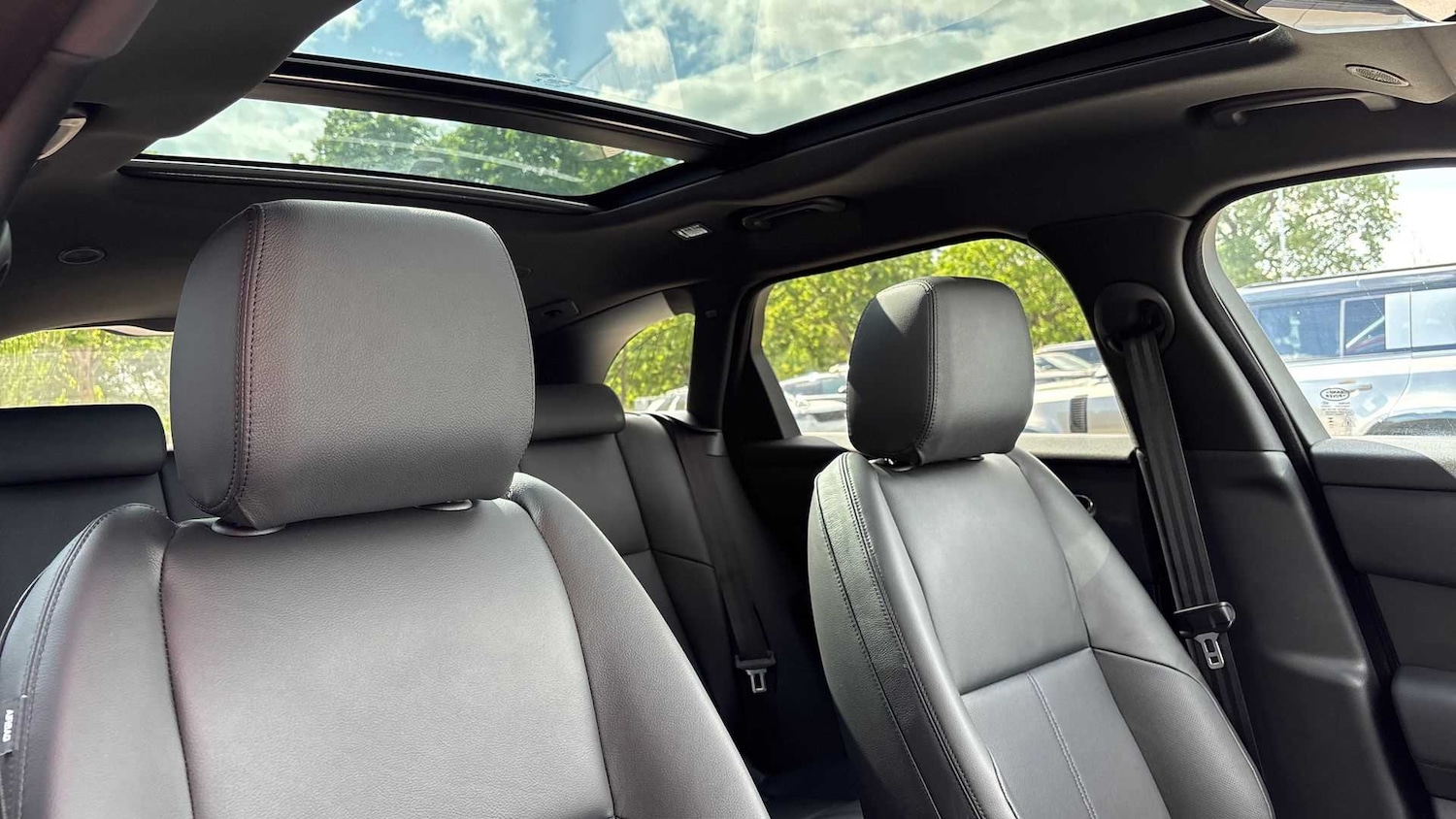 Used Land Rover Range Rover Velar 2025 for sale - 76540846: Photo 29