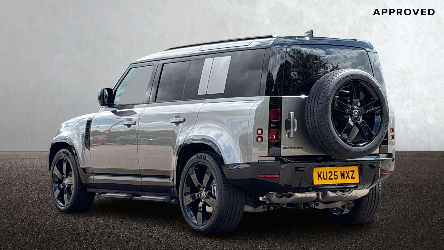 Used Land Rover Defender 2025 for sale - 76460660: Photo 2