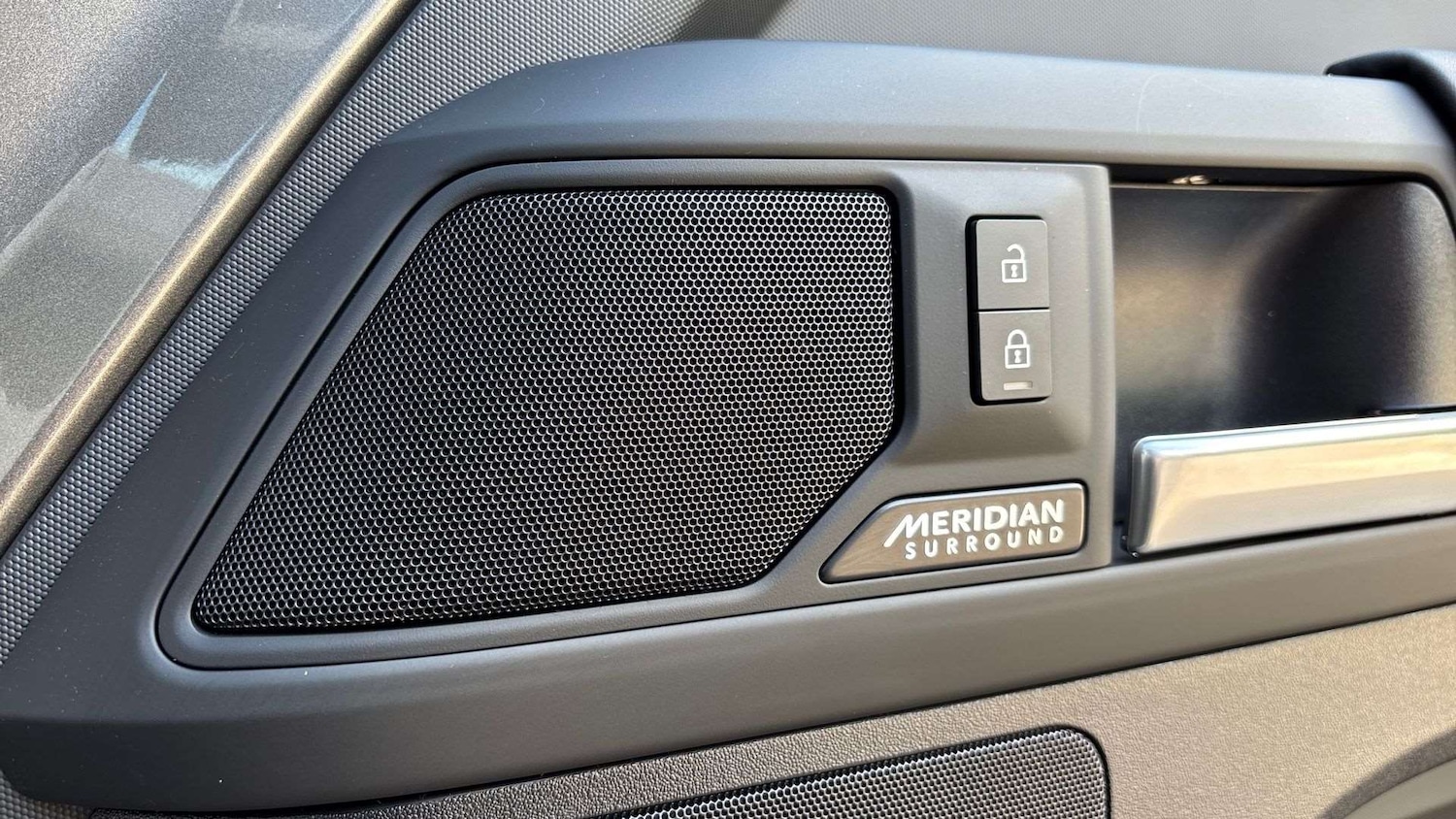 Used Land Rover Defender 2025 for sale - 76460660: Photo 33