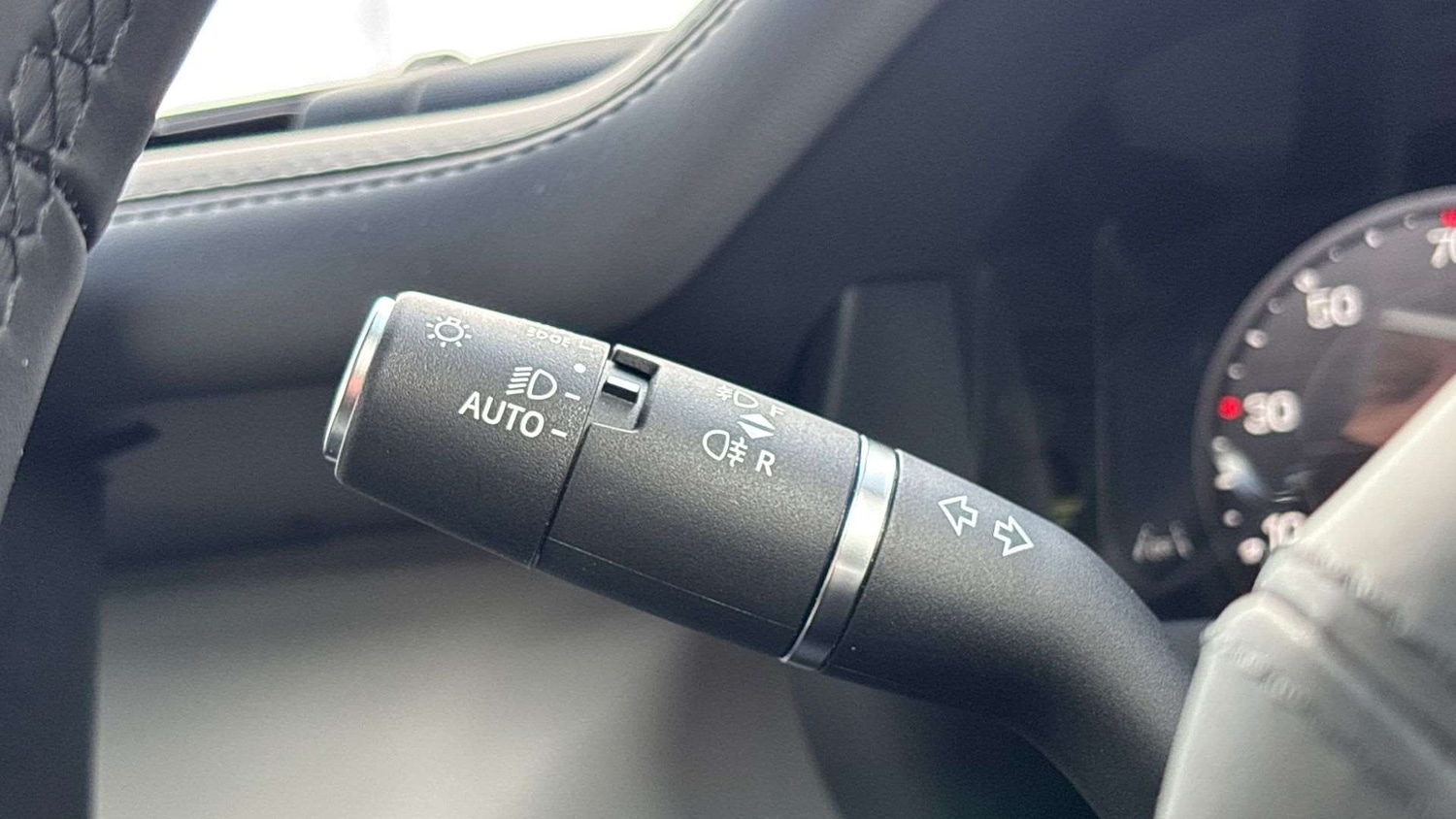 Used Land Rover Defender 2025 for sale - 76460660: Photo 34