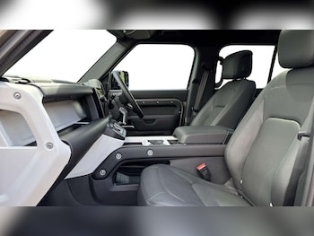 Used Land Rover Defender 2025 for sale - 76460660: Photo