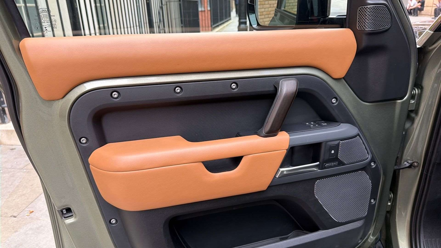 Used Land Rover Defender 2020 for sale - 77373780: Photo 33