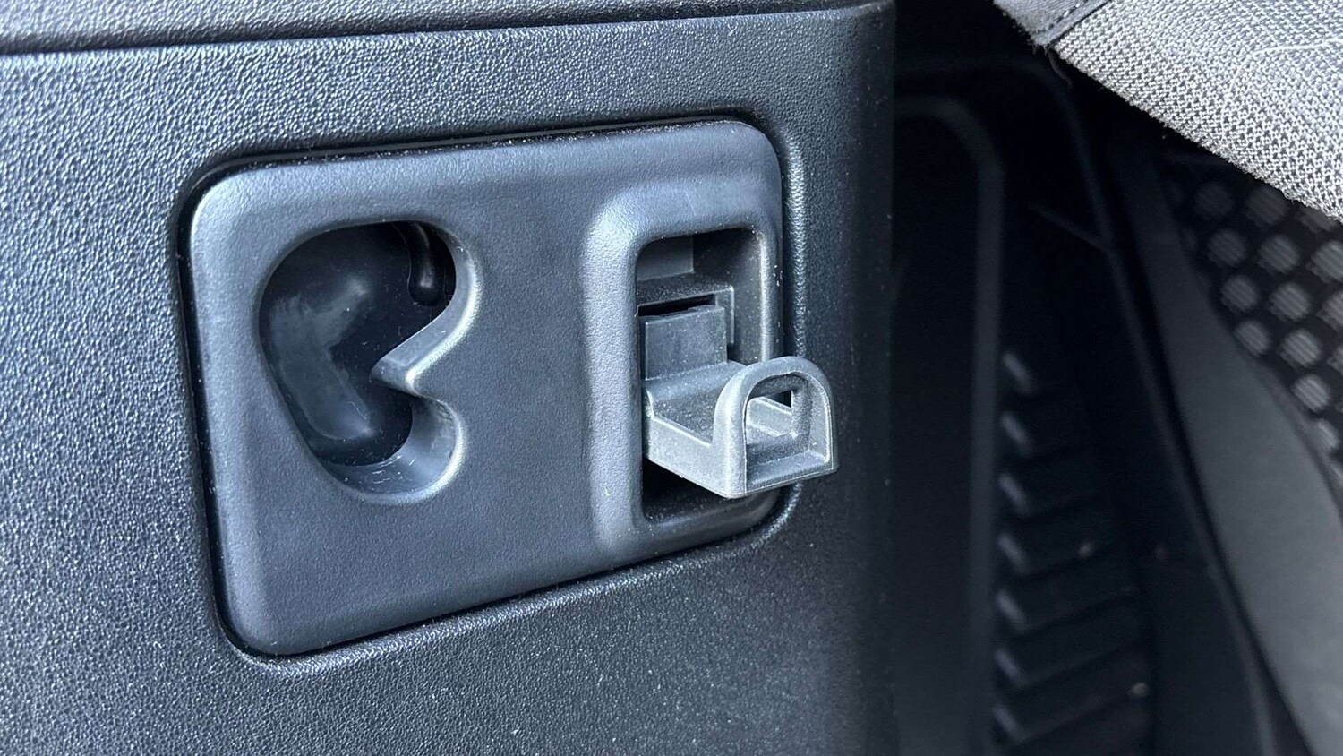 Used Land Rover Defender 2023 for sale - 77628219: Photo 27