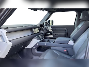 Used Land Rover Defender 2022 for sale - 78651431: Photo