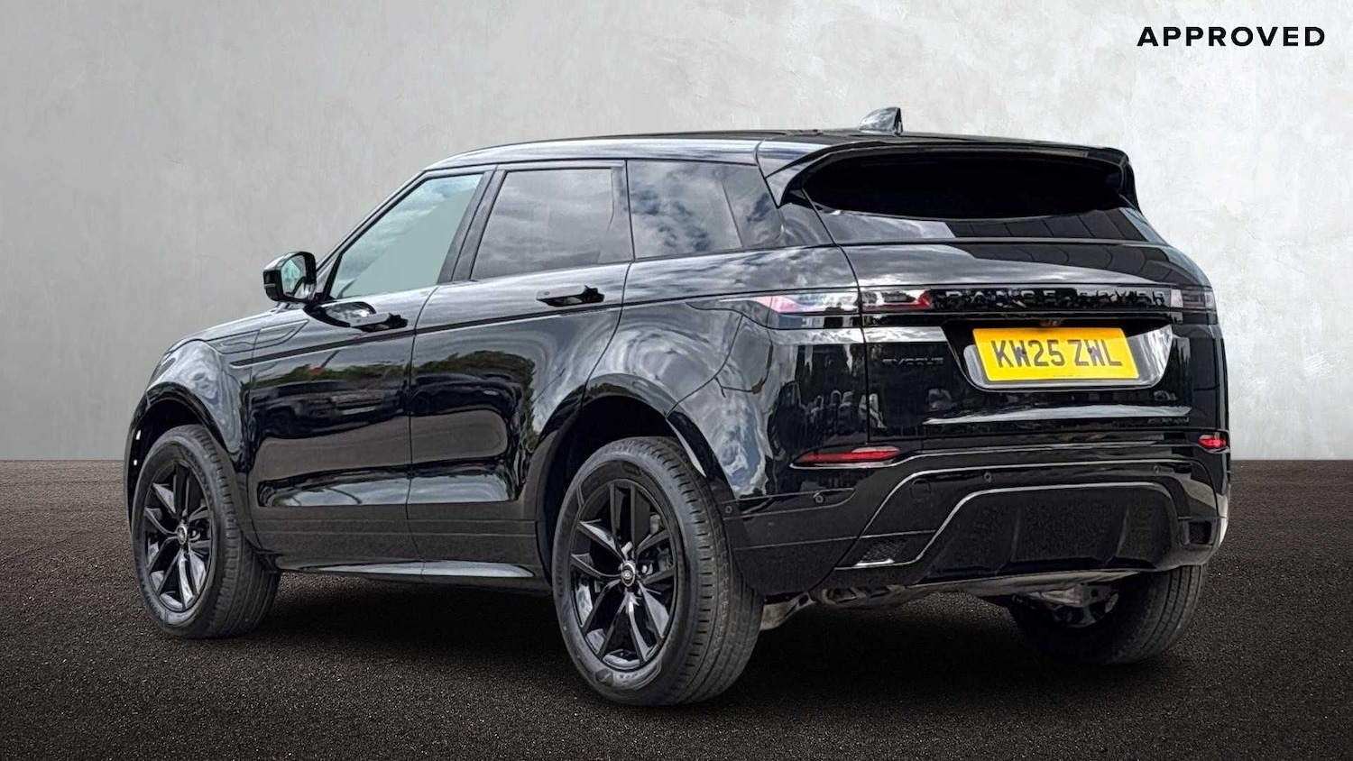 Used Land Rover Range Rover Evoque 2025 for sale - 76540782: Photo 2