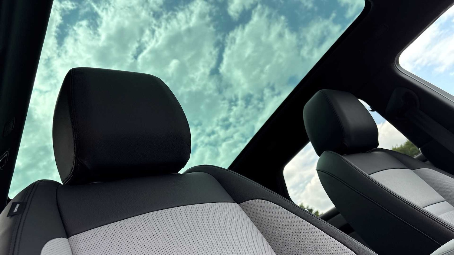 Used Land Rover Range Rover Evoque 2025 for sale - 76540782: Photo 28