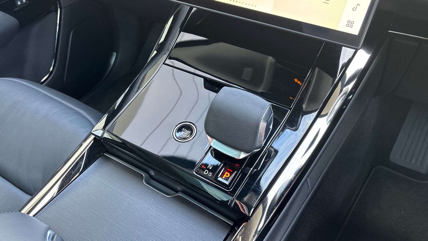 Used Land Rover Range Rover Sport 2024 for sale - 77414542: Photo 13