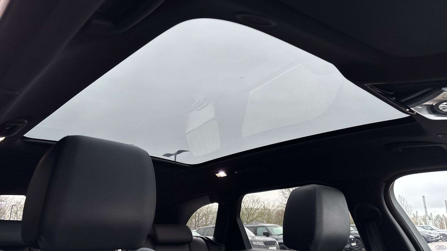 Used Land Rover Range Rover Velar 2023 for sale - 77257358: Photo 21