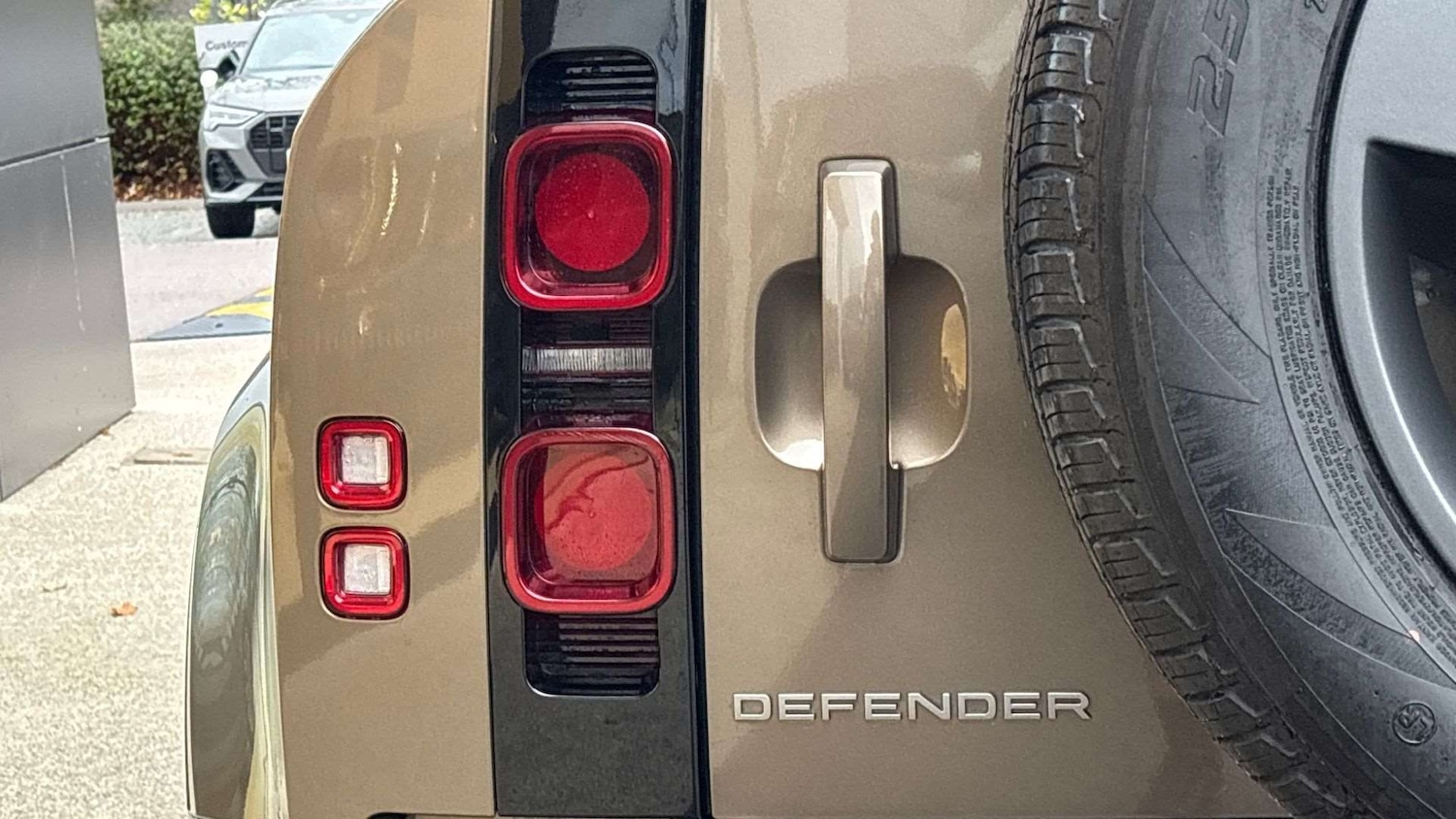 Used Land Rover Defender 2024 for sale - 76774222: Photo 26