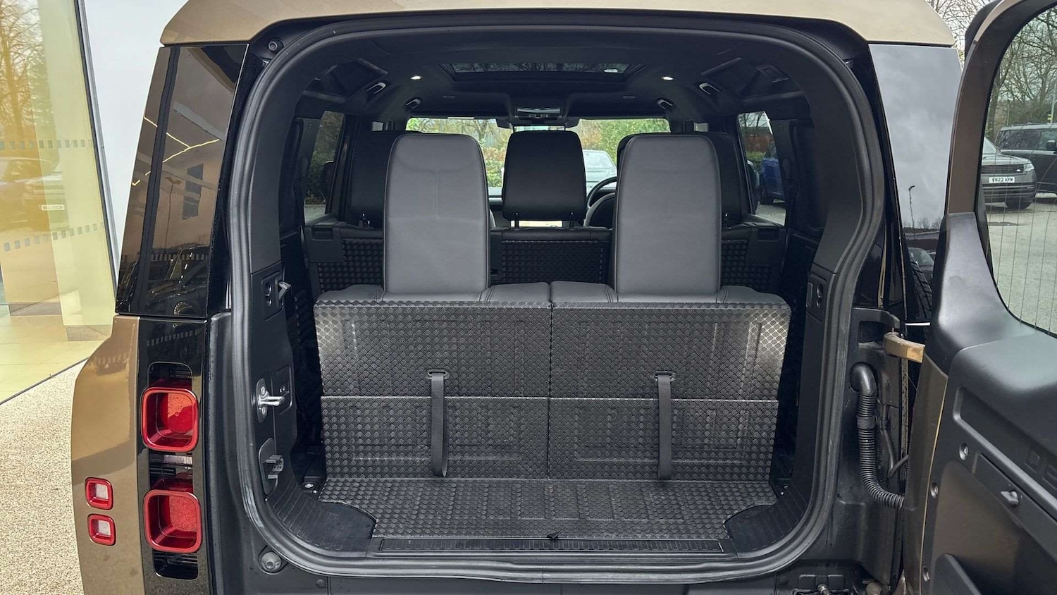 Used Land Rover Defender 2024 for sale - 76774222: Photo 33