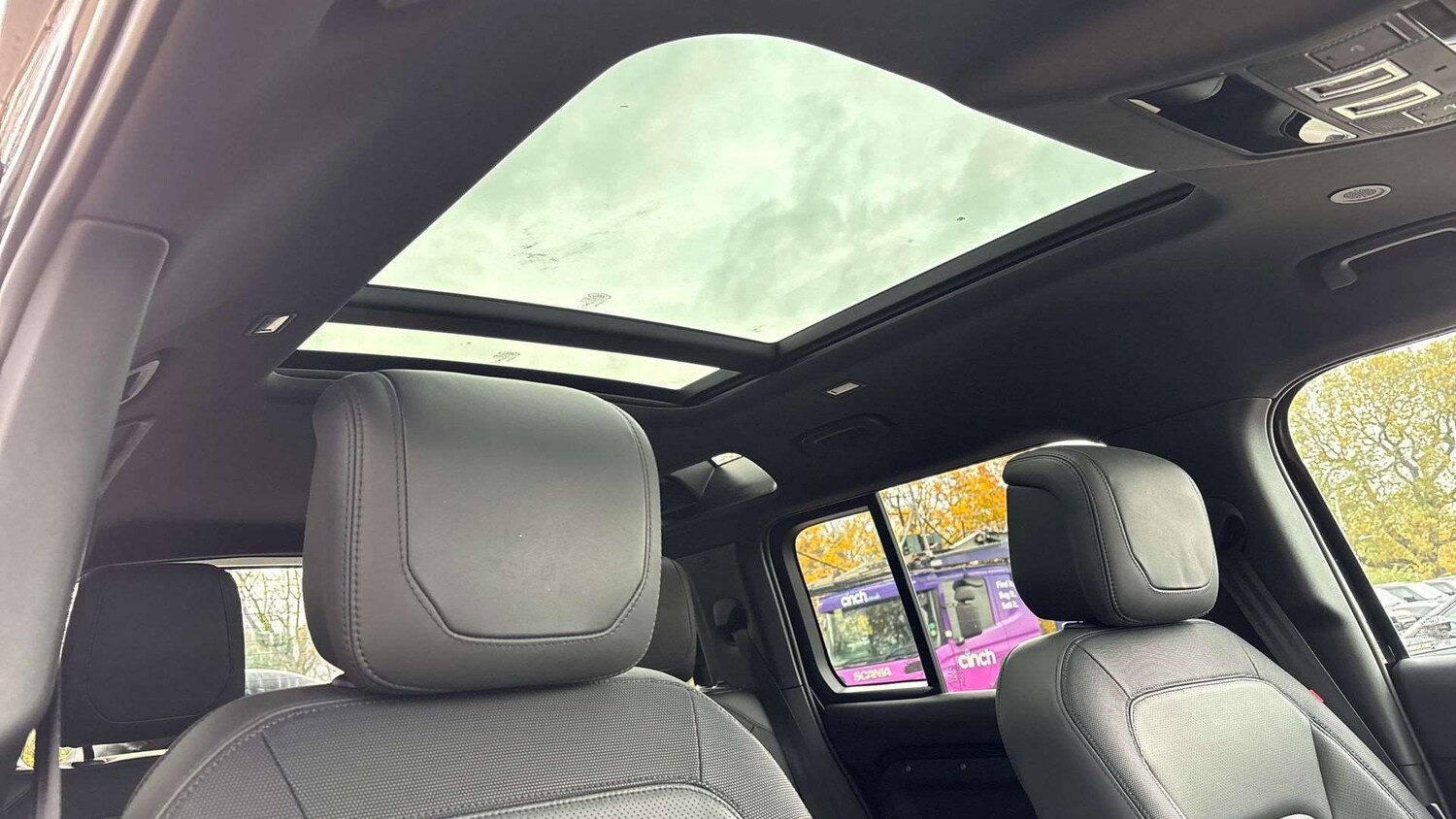 Used Land Rover Defender 2023 for sale - 76460265: Photo 21