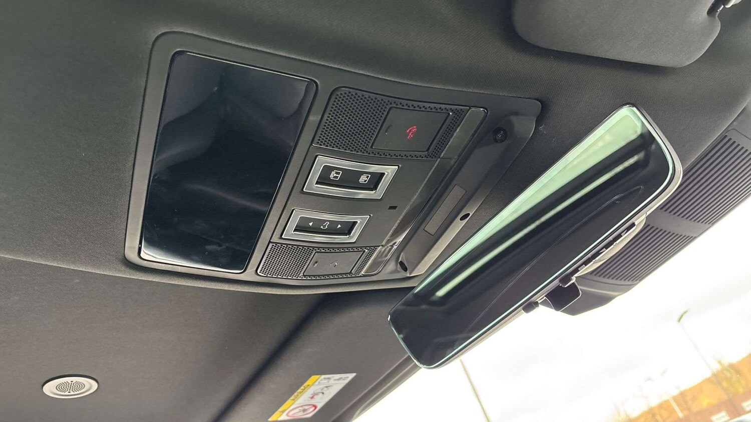 Used Land Rover Defender 2023 for sale - 76460265: Photo 23