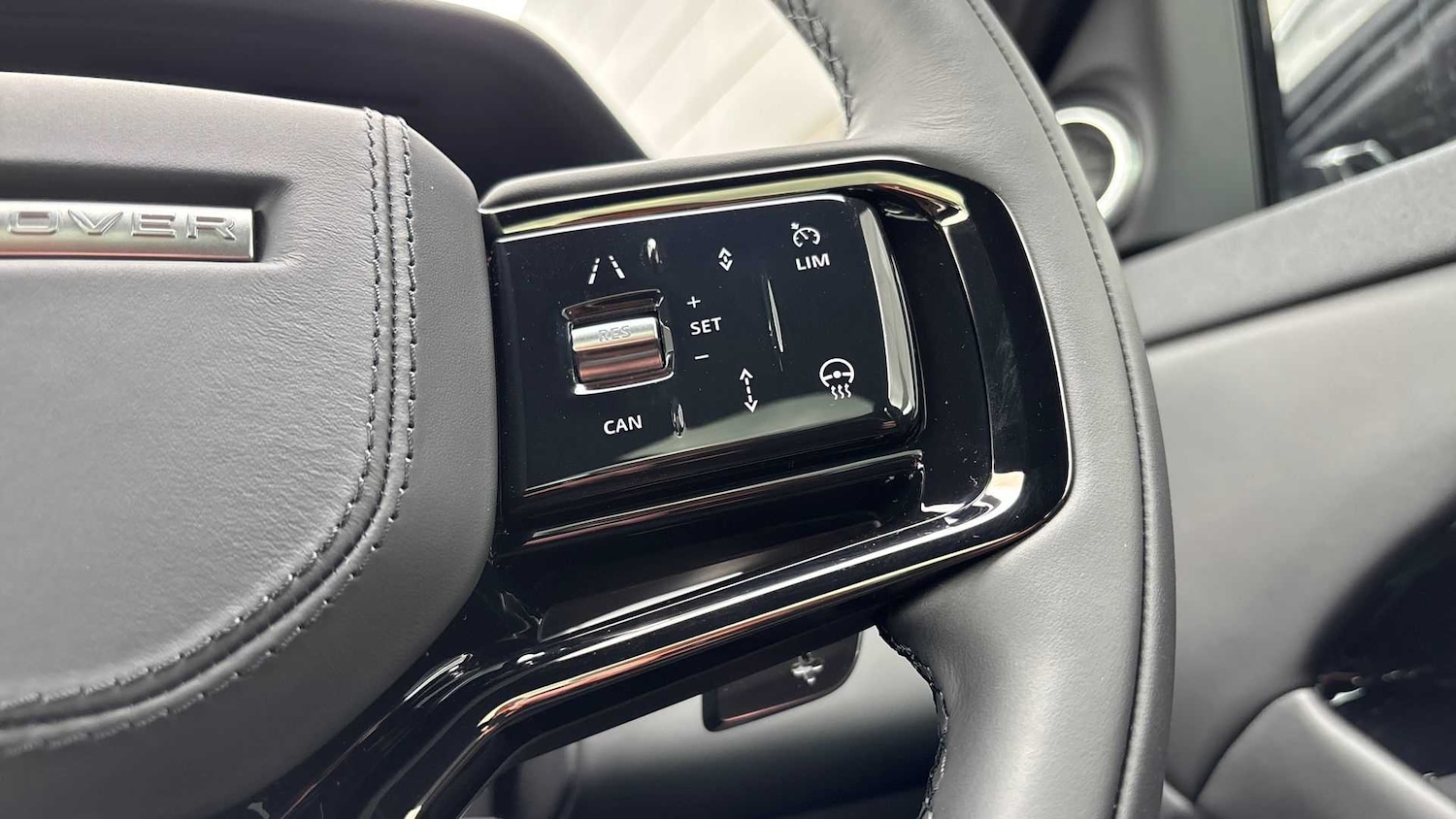 Used Land Rover Range Rover Evoque 2025 for sale - 76460220: Photo 32