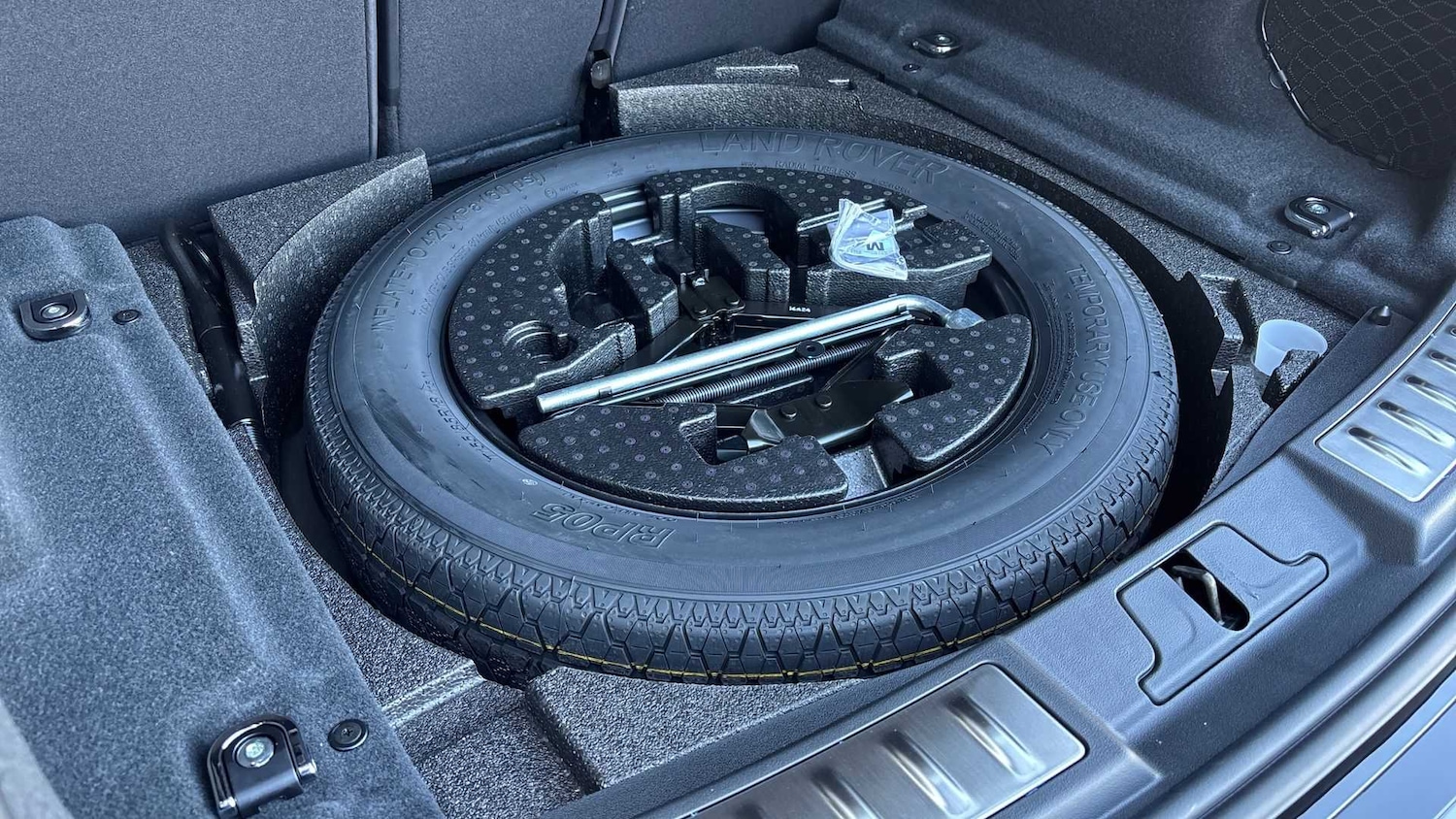 Used Land Rover Range Rover Evoque 2025 for sale - 76460597: Photo 24