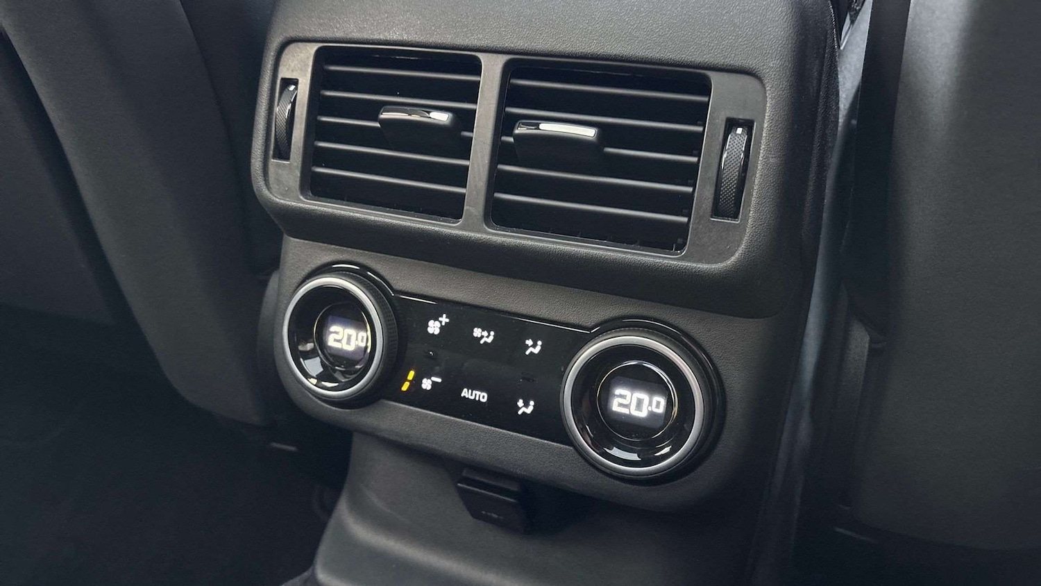 Used Land Rover Range Rover Velar 2025 for sale - 77561096: Photo 18