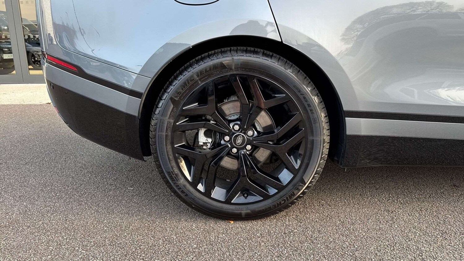 Used Land Rover Range Rover Velar 2025 for sale - 77561096: Photo 30