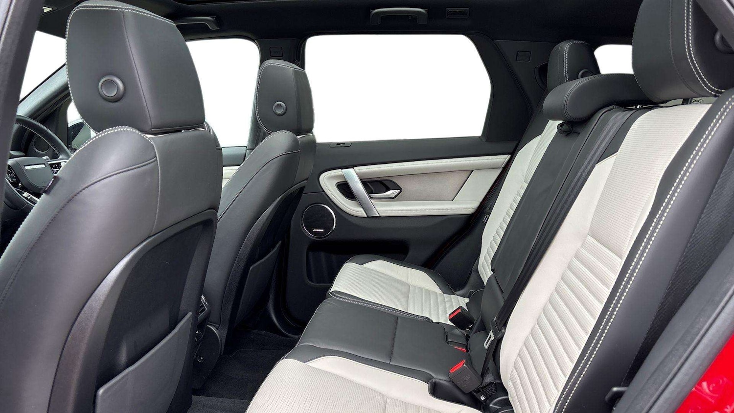 Used Land Rover Discovery Sport 2024 for sale - 78010195: Photo 4