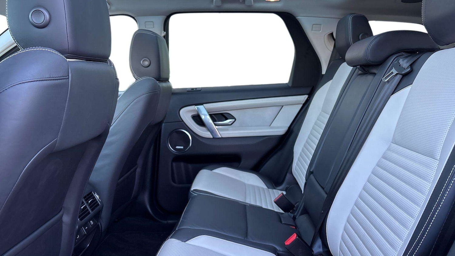 Used Land Rover Discovery Sport 2022 for sale - 77795612: Photo 4