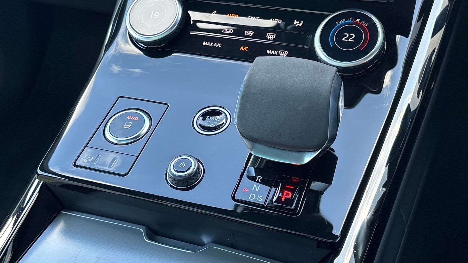 Used Land Rover Range Rover Sport 2024 for sale - 76460254: Photo 13