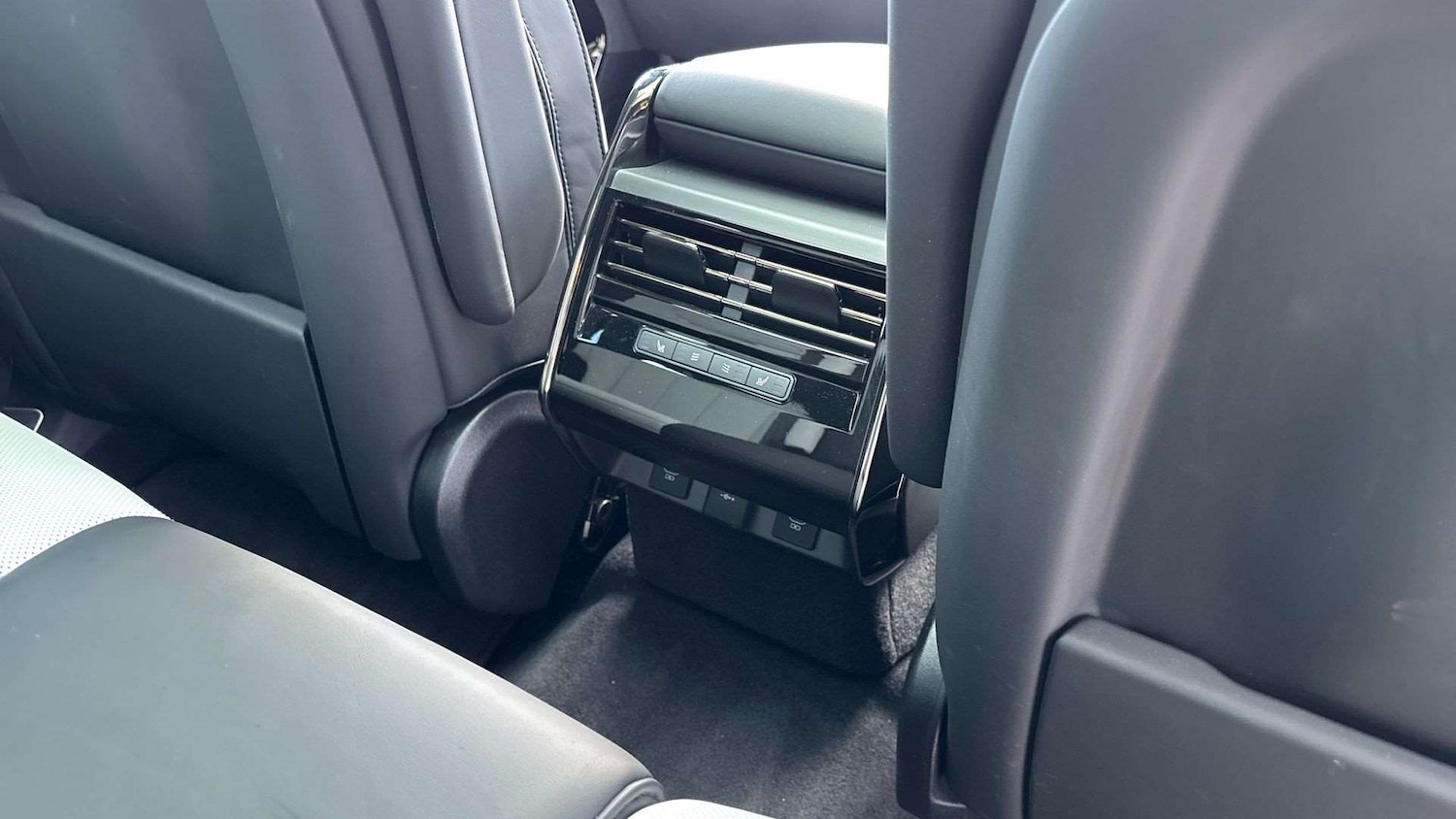 Used Land Rover Range Rover Sport 2024 for sale - 76460254: Photo 18