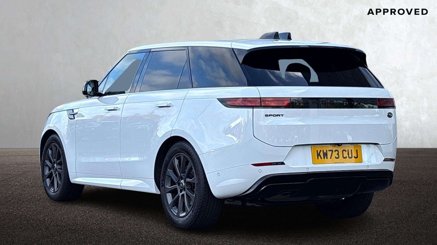 Used Land Rover Range Rover Sport 2024 for sale - 76460254: Photo 2