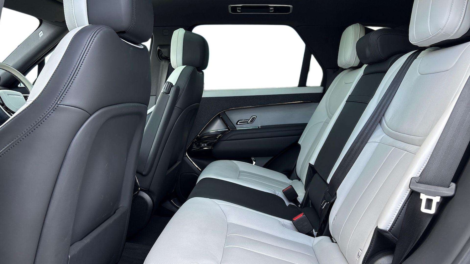 Used Land Rover Range Rover Sport 2024 for sale - 76460254: Photo 4